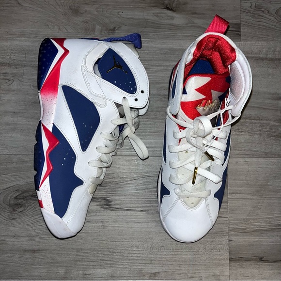 AIR JORDAN VII ALTERNATE 7Y
(Womens 8.5) - Picture 4 of 12